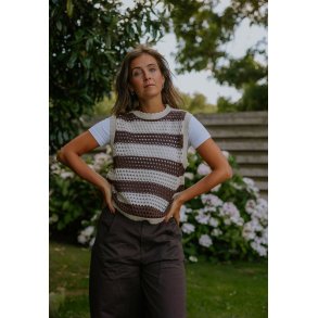 NOT SISTERS MANGA VEST