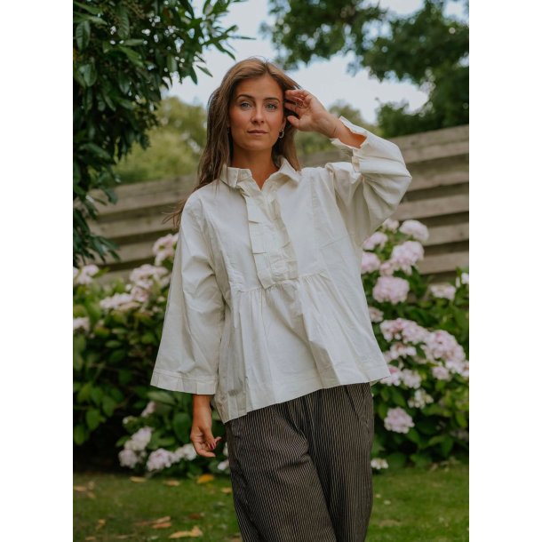 NOT SISTERS CAPINO SHIRT