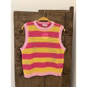 NOT SISTERS MANGA VEST