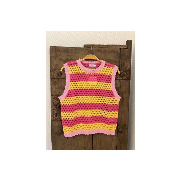 NOT SISTERS MANGA VEST