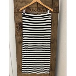 NOT SISTERS EVERLYDAY SKIRT
