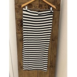 NOT SISTERS EVERLYDAY SKIRT