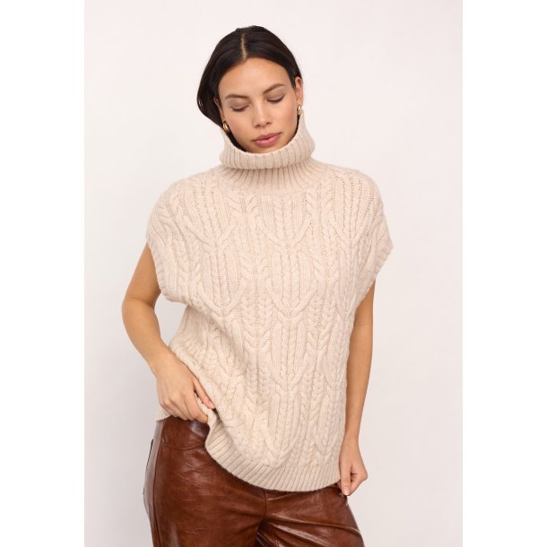 CO`COUTURE ROW OVERSIZE CABLE KNIT