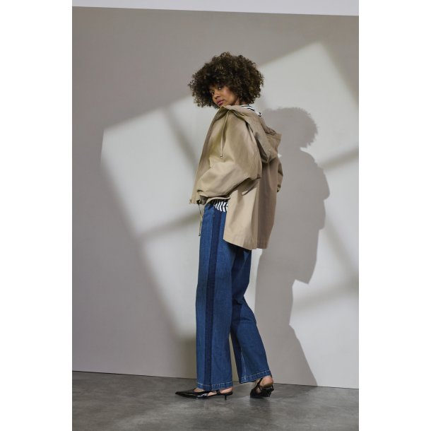 CULTURE VARINA AMI WIDE LEG JEANS