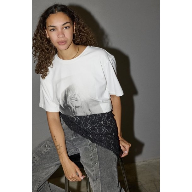 CO`COUTURE CALIN CROCHET SCARF