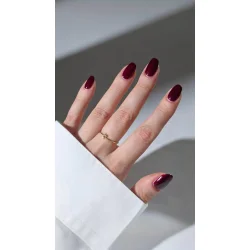 NAILBERRY KIRSCH KISS