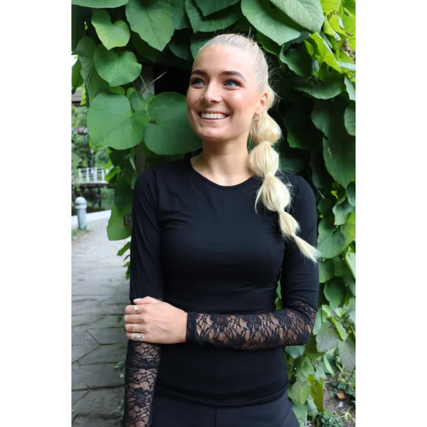 LIBERTE LACE SLEEVE BLOUSE 