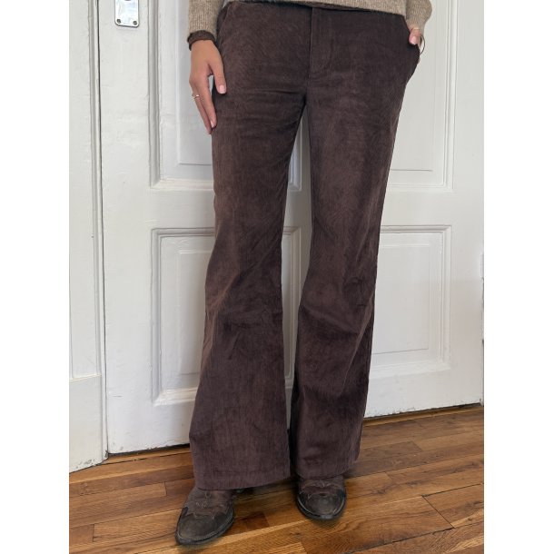 CONTINUE ROBERTA CORDOREY