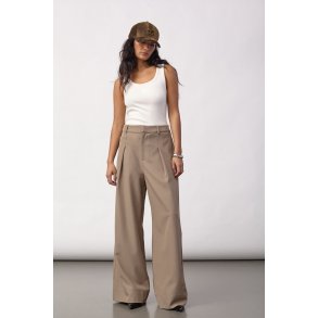 CO`COUTURE LUNA PLEAT PANT