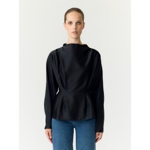 YASPELLA  FUNNEL NECK TOP
